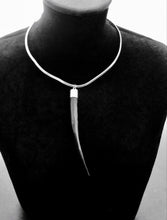 Cargar imagen en el visor de la galería, Collar Cuerno