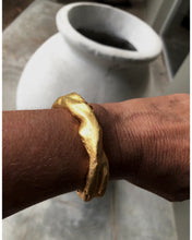 Cargar imagen en el visor de la galería, Brazalete Enebro