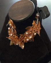 Cargar imagen en el visor de la galería, Collar Lirio Blond