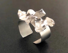 Cargar imagen en el visor de la galería, Brazalete Clivia