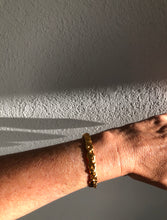 Cargar imagen en el visor de la galería, Brazalete Mora