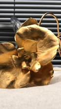 Cargar imagen en el visor de la galería, Collar Orquídea Oro
