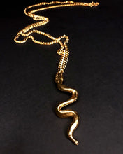 Cargar imagen en el visor de la galería, Collar Snake