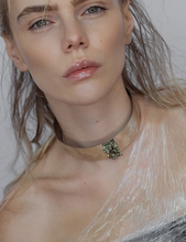 Cargar imagen en el visor de la galería, Chocker Abeto
