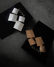 Cargar imagen en el visor de la galería, Aros Guinda