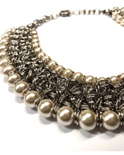 Cargar imagen en el visor de la galería, Collar Geranio
