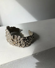 Cargar imagen en el visor de la galería, Brazalete Mora XL
