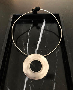 Collar Círculo Asta