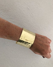 Cargar imagen en el visor de la galería, Brazalete Lima
