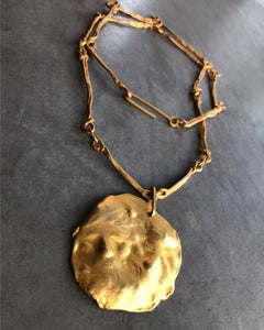 Collar Sorrento con Medallón