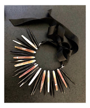 Cargar imagen en el visor de la galería, Collar Erizo de Mar
