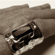 Cargar imagen en el visor de la galería, Anillo Casuarina
