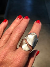 Cargar imagen en el visor de la galería, Anillo Corteza
