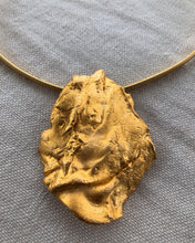 Cargar imagen en el visor de la galería, Collar Almendra
