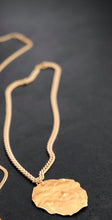 Cargar imagen en el visor de la galería, Collar León
