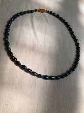 Cargar imagen en el visor de la galería, Collar Petit Perlas de Río
