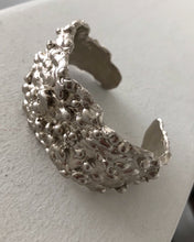 Cargar imagen en el visor de la galería, Brazalete Mora XL
