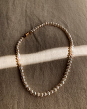 Cargar imagen en el visor de la galería, Collar Petit Perlas de Río
