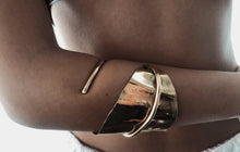 Cargar imagen en el visor de la galería, Brazalete Gomero
