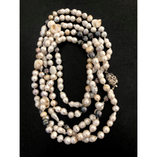 Cargar imagen en el visor de la galería, Collar Perlas de Río
